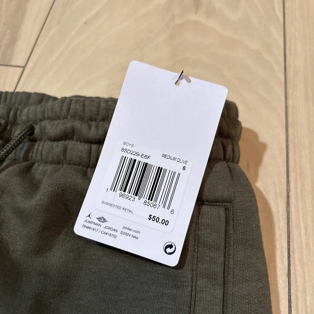NWT Nike Air Jordan Boys Fleece  Jogger Sweatpants  85D229 Olive Green‎ Siz 6